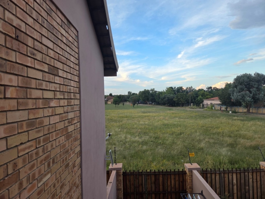 2 Bedroom Property for Sale in Pellissier Free State